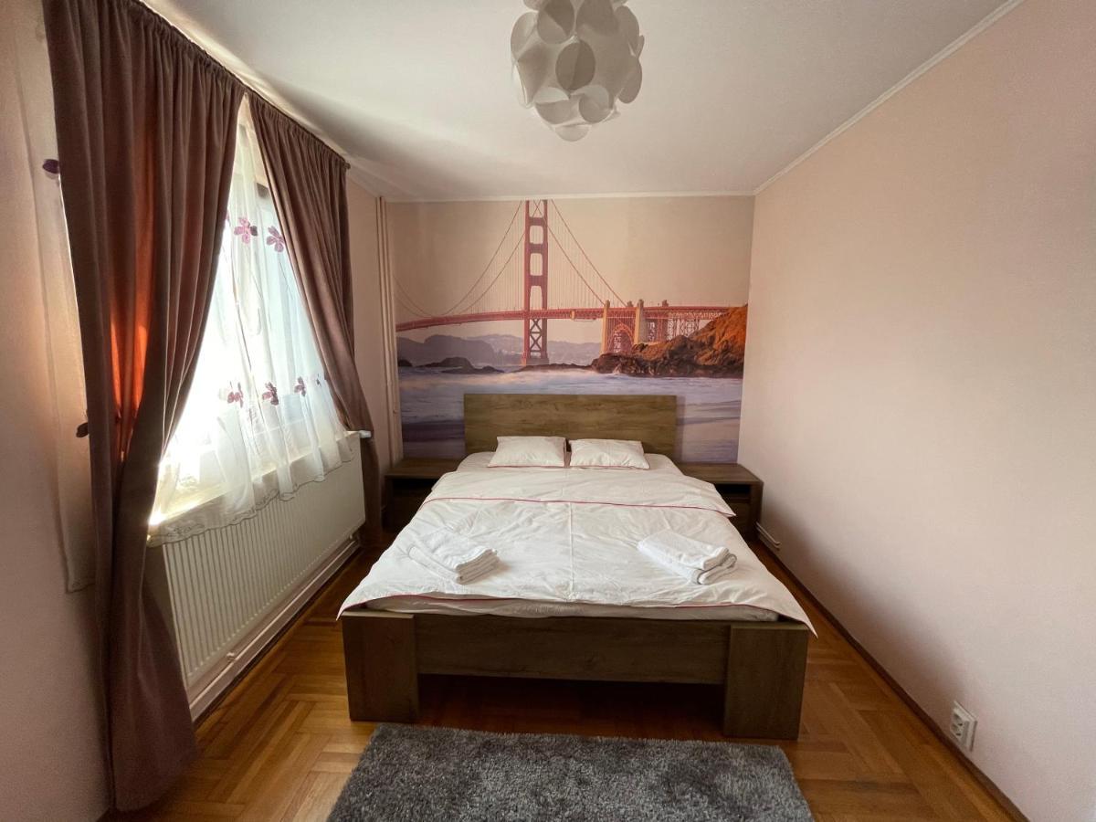 Soho Apartment Fagaras - 1 Bedroom & Extensible Couch Kültér fotó