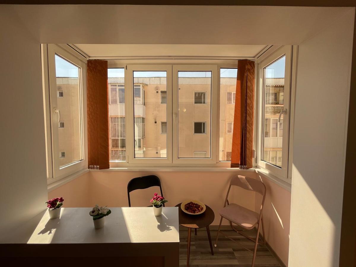 Soho Apartment Fagaras - 1 Bedroom & Extensible Couch Kültér fotó