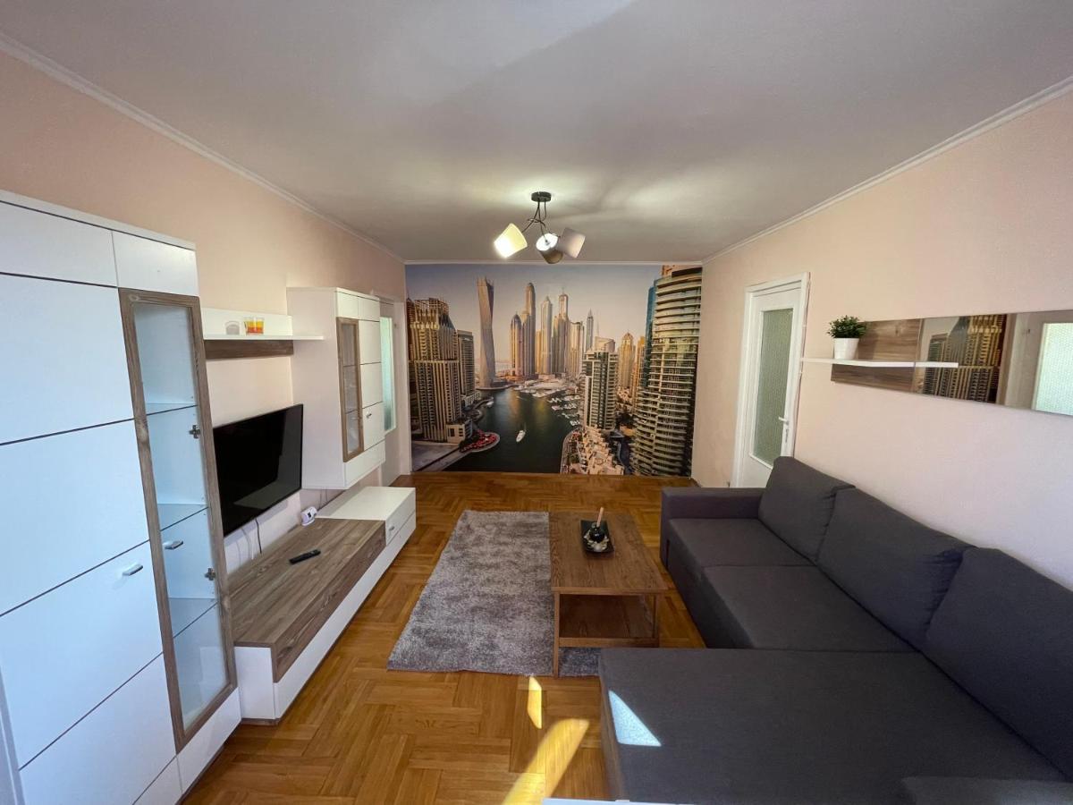 Soho Apartment Fagaras - 1 Bedroom & Extensible Couch Kültér fotó
